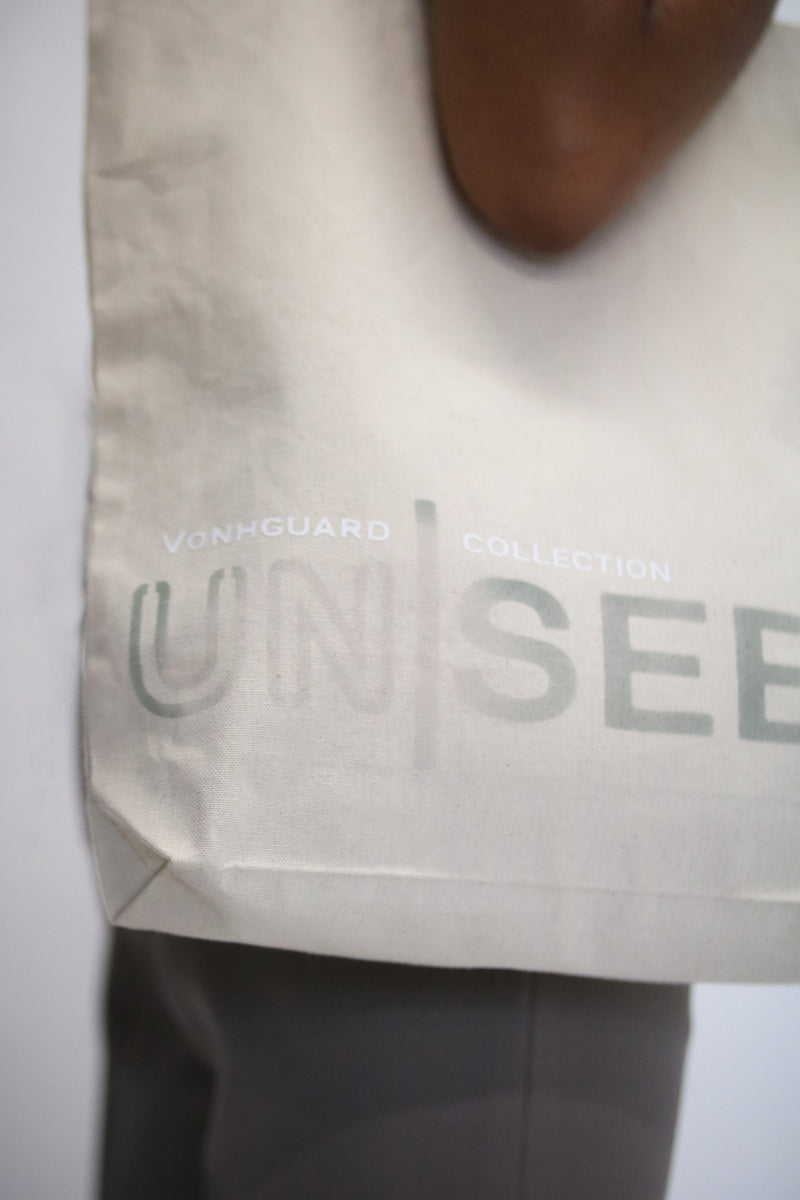 UNSEEN TOTE BAG